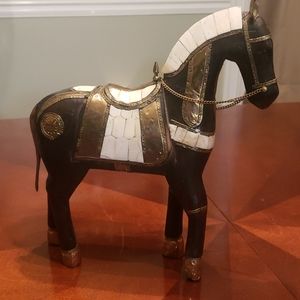 Bombay & Co. Horse Statue